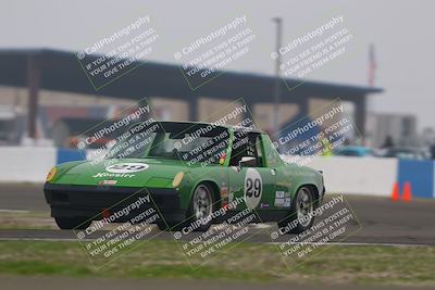 media/Jan-18-2026-CalClub SCCA (Sun) [[8bc6468723]]/Group 3 Race/Turn 1/